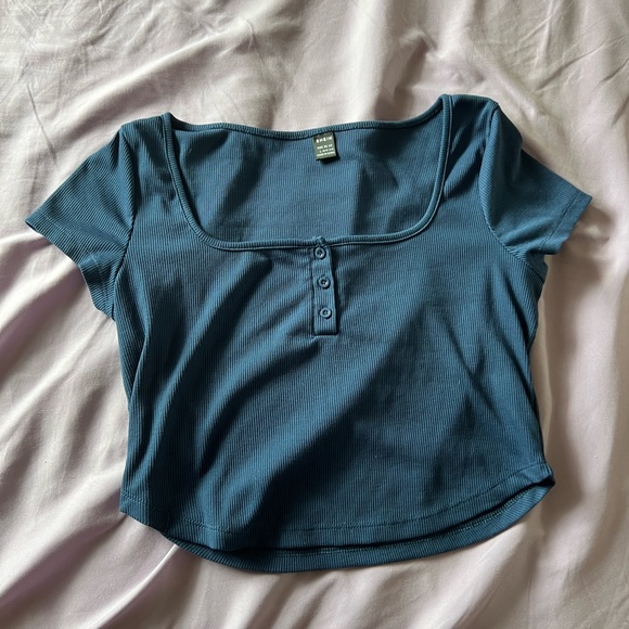 Shein Crop Top NWOT - Picture 1 of 3